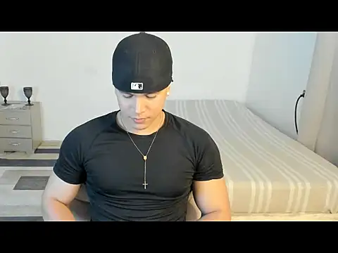 Snapshot of sant_wahlberg chatting on 7, 6, 2026 sant wahlberg online show from 7, 6, 2026