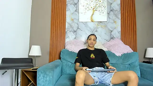 Snapshot of LOVE_GUYS1 chatting on 1, 5, 2026 LOVE GUYS1 online show from 1, 5, 2026