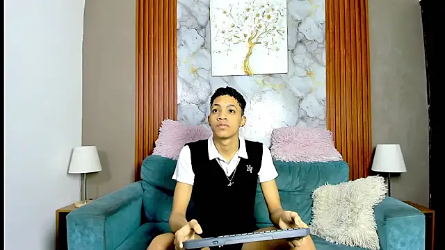 Snapshot of LOVE_GUYS1 chatting on 22, 5, 2026 LOVE GUYS1 online show from 22, 5, 2026