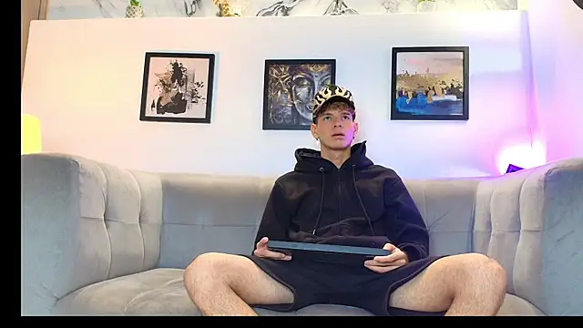 Snapshot of KING_BOYS2026 chatting on 19, 6, 2026 KING BOYS2026 online show from 19, 6, 2026