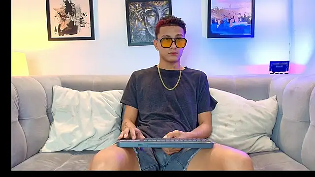 Snapshot of KING_BOYS2026 chatting on 5, 7, 2026 KING BOYS2026 online show from 5, 7, 2026