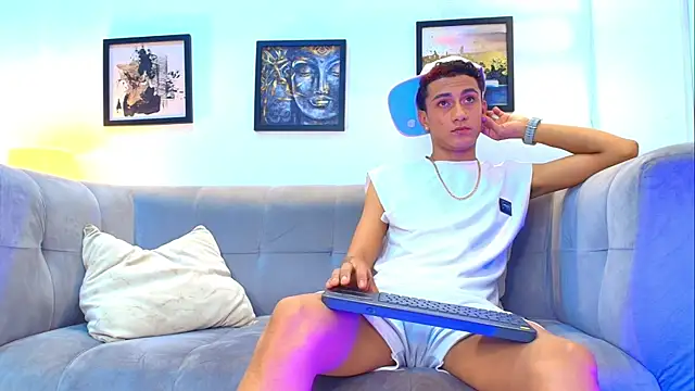 Snapshot of KING_BOYS2026 chatting on 18, 7, 2026 KING BOYS2026 online show from 18, 7, 2026