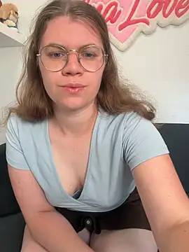 Lina-Love online show from 7, 6, 2026