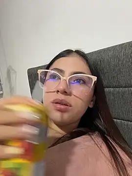 Snapshot of EmilyCxx chatting on 21, 6, 2026 EmilyCxx online show from 21, 6, 2026