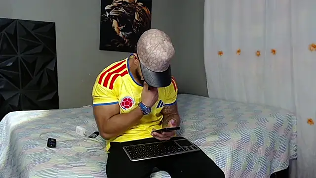 Snapshot of JACOB_BECKET chatting on 5, 6, 2026 JACOB BECKET online show from 5, 6, 2026
