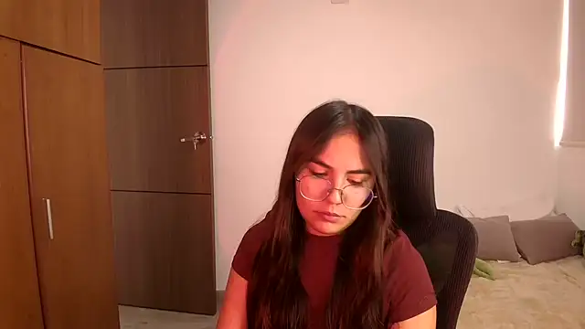 abbyyandmaxx online show from 17, 7, 2026