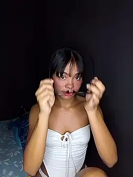 Snapshot of Floresitacampe chatting on 10, 5, 2026 Floresitacampe online show from 10, 5, 2026