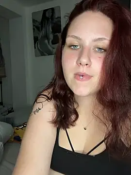 Snapshot of CuteBeaX chatting on 24, 6, 2026 CuteBeaX online show from 24, 6, 2026