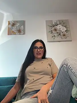 Snapshot of AnyEvyy chatting on 6, 5, 2026 AnyEvyy online show from 6, 5, 2026