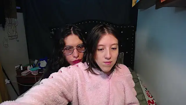 Blair y Briar online show from 28, 7, 2026