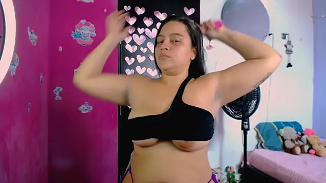 Kiara tits online show from 23, 5, 2026
