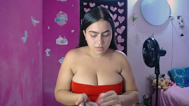 Kiara tits online show from 31, 5, 2026