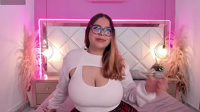 Snapshot of Sabrinaleblanc chatting on 23, 6, 2026 Sabrinaleblanc online show from 23, 6, 2026