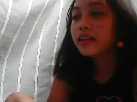 Snapshot of Yours_AsianPinayGirl18 chatting on 22, 6, 2026 Yours AsianPinayGirl18 online show from 22, 6, 2026