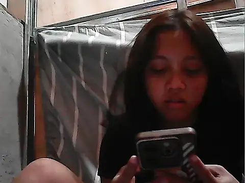 Snapshot of Yours_AsianPinayGirl18 chatting on 2, 7, 2026 Yours AsianPinayGirl18 online show from 2, 7, 2026
