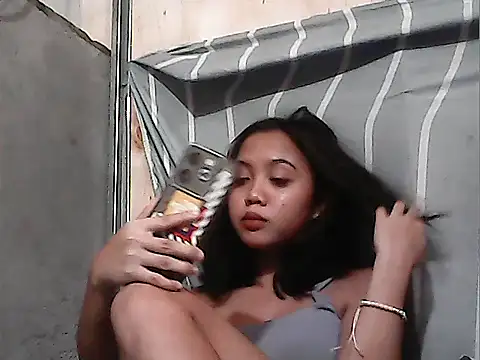 Snapshot of Yours_AsianPinayGirl18 chatting on 16, 7, 2026 Yours AsianPinayGirl18 online show from 16, 7, 2026