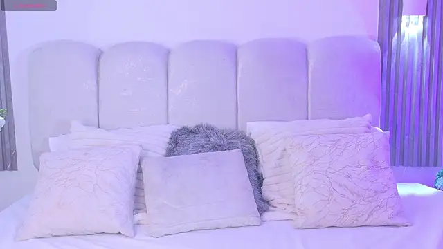 ScarlettVelvet online show from 8, 5, 2026