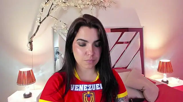 Snapshot of AngeliqueBoyer__ chatting on 5, 7, 2026 AngeliqueBoyer online show from 5, 7, 2026