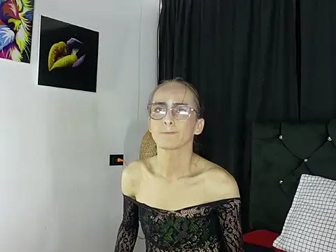 dulce alexandra online show from 17, 5, 2026