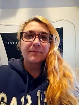 Snapshot of Thatonebinch chatting on 1, 5, 2026 Thatonebinch online show from 1, 5, 2026