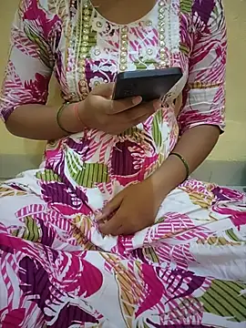 Snapshot of Seema_yadav01 chatting on 7, 5, 2026 Seema yadav01 online show from 7, 5, 2026