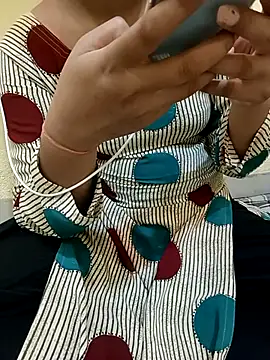 Snapshot of Seema_yadav01 chatting on 13, 6, 2026 Seema yadav01 online show from 13, 6, 2026