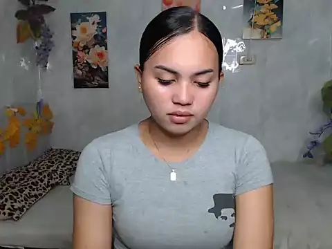 Snapshot of ur_asiankat chatting on 23, 7, 2026 ur asiankat online show from 23, 7, 2026