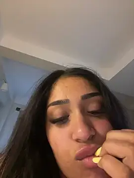 Snapshot of Kira_Krush chatting on 28, 7, 2026 Kira Krush online show from 28, 7, 2026
