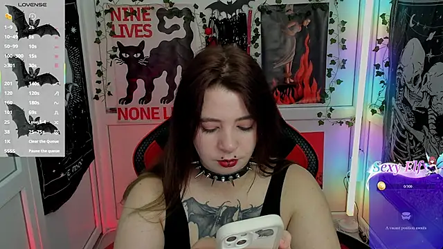 Snapshot of PurpleRune chatting on 4, 7, 2026 PurpleRune online show from 4, 7, 2026