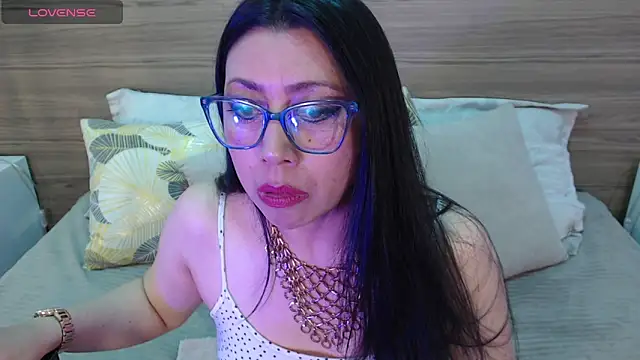 FranciscaVera online show from 10, 6, 2026