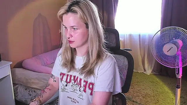 hellfirekiss online show from 27, 6, 2026