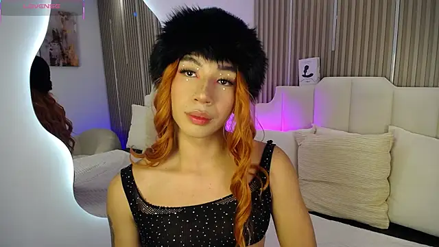 Snapshot of Khloe_Dangel chatting on 15, 5, 2026 Khloe Dangel online show from 15, 5, 2026