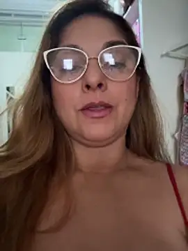 Snapshot of Mariiii_morena chatting on 8, 5, 2026 Mariiii morena online show from 8, 5, 2026