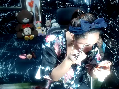 Snapshot of expensivecandy69 chatting on 2, 6, 2026 expensivecandy69 online show from 2, 6, 2026