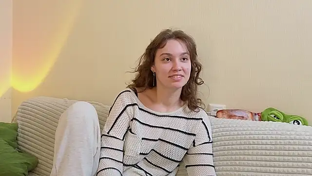 Snapshot of JolieDerringer chatting on 19, 5, 2026 JolieDerringer online show from 19, 5, 2026