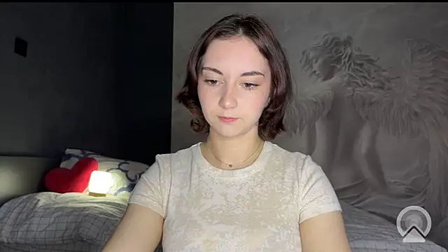 Snapshot of Amalia_Lambert_13 chatting on 22, 5, 2026 Amalia Lambert 13 online show from 22, 5, 2026