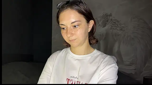 Snapshot of Amalia_Lambert_13 chatting on 30, 6, 2026 Amalia Lambert 13 online show from 30, 6, 2026