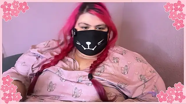 Snapshot of Lady_KitsuneBIG chatting on 10, 5, 2026 Lady KitsuneBIG online show from 10, 5, 2026