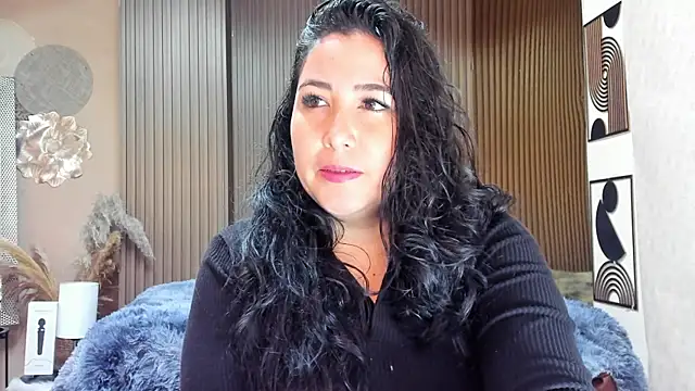 Snapshot of BBWLuxuryMuse chatting on 28, 5, 2026 BBWLuxuryMuse online show from 28, 5, 2026