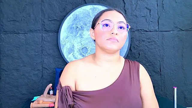 Snapshot of JessiBannkss chatting on 24, 6, 2026 JessiBannkss online show from 24, 6, 2026