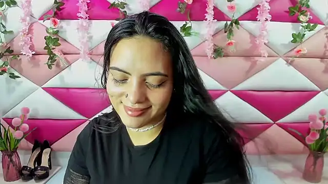 Snapshot of Isabella_Mora_ chatting on 6, 6, 2026 Isabella Mora online show from 6, 6, 2026
