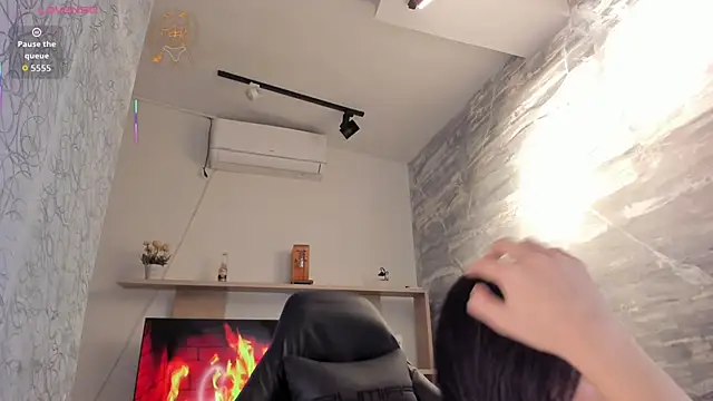 MelCherry online show from 28, 5, 2026