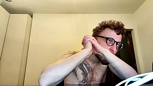 Snapshot of Red_dragon94 chatting on 8, 5, 2026 Red dragon94 online show from 8, 5, 2026