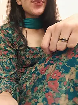 Snapshot of zoya_baby_ chatting on 1, 7, 2026 zoya baby online show from 1, 7, 2026