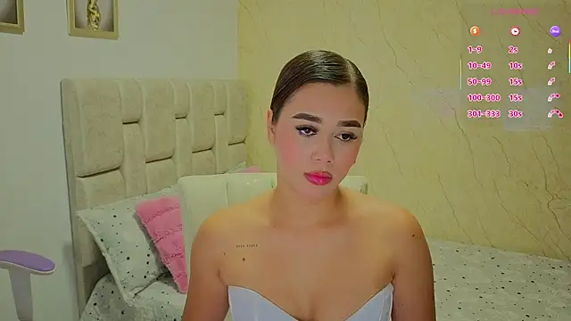Naomilaurent online show from 20, 7, 2026