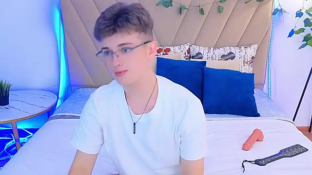 Miless Cooper online show from 21, 6, 2026