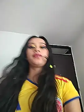 Snapshot of L0lita_Emi12 chatting on 7, 7, 2026 L0lita Emi12 online show from 7, 7, 2026