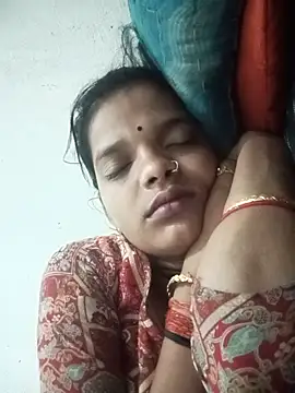 Snapshot of Student_garl_1 chatting on 8, 7, 2026 Student garl 1 online show from 8, 7, 2026