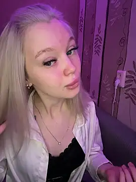Snapshot of Velvet_Doll_ chatting on 9, 6, 2026 Velvet Doll online show from 9, 6, 2026