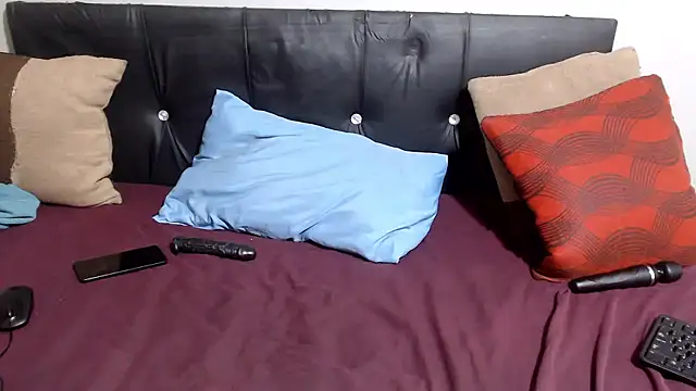 petitekaylaXxx online show from 7, 6, 2026